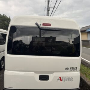 社用車がおニューに。